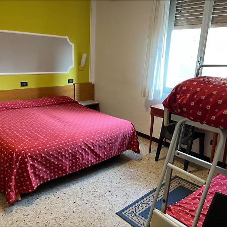 Hotel San Marco Bb Darfo Boario Terme ภายนอก รูปภาพ