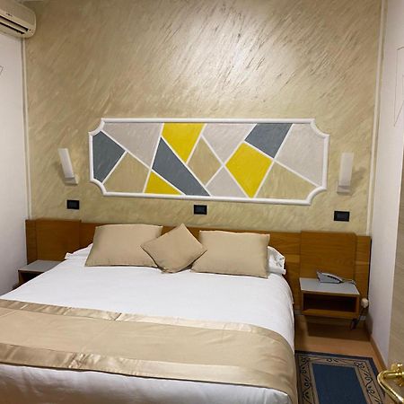 Hotel San Marco Bb Darfo Boario Terme ภายนอก รูปภาพ