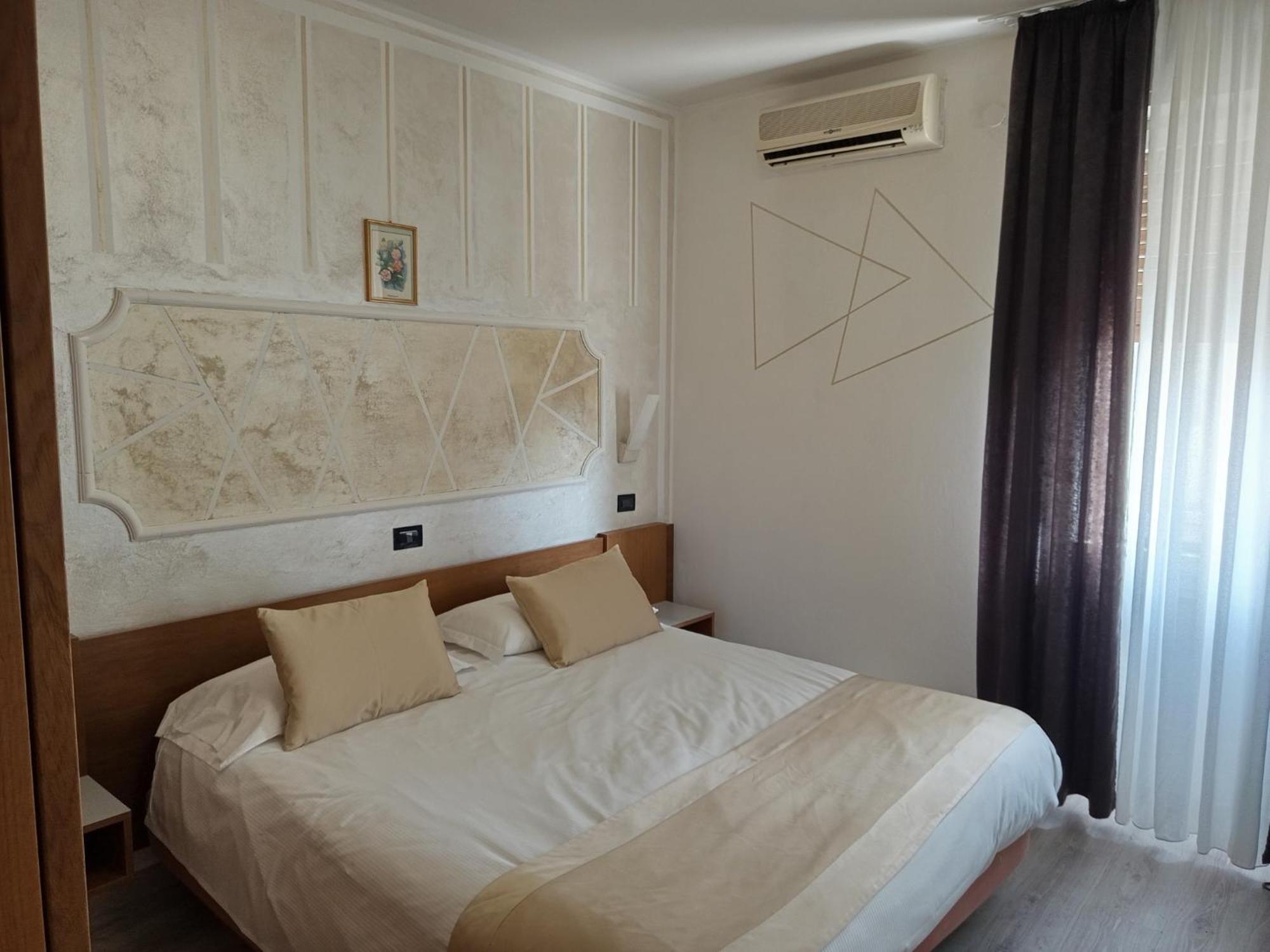 Hotel San Marco Bb Darfo Boario Terme ภายนอก รูปภาพ