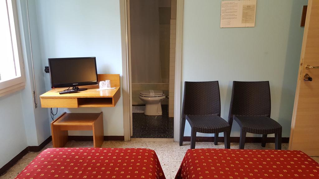 Hotel San Marco Bb Darfo Boario Terme ภายนอก รูปภาพ
