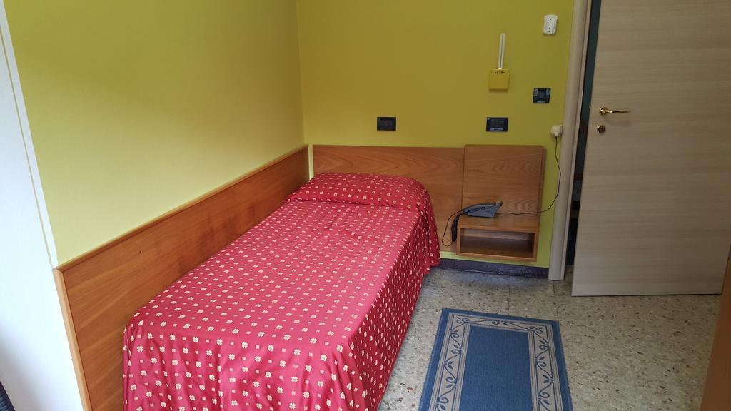 Hotel San Marco Bb Darfo Boario Terme ภายนอก รูปภาพ